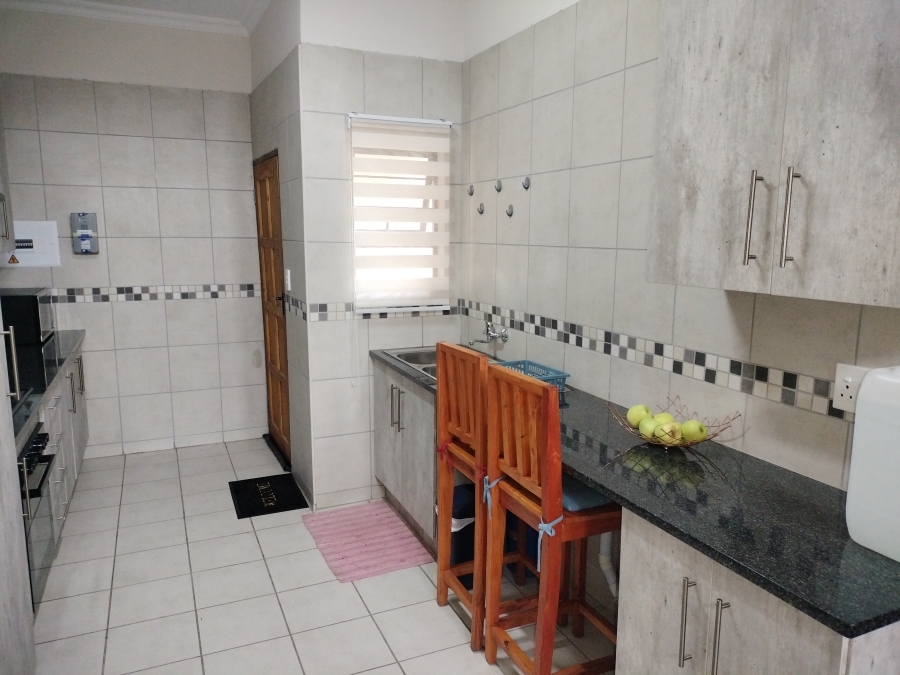 To Let 3 Bedroom Property for Rent in Waterval East North West